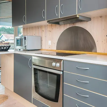 4 Star In Ulfborg * Fjand Garde