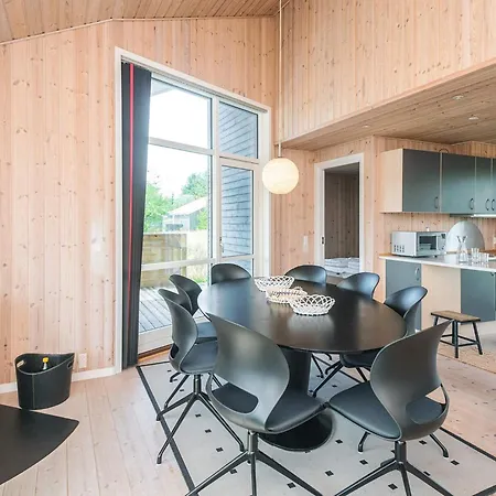 4 Star In Ulfborg