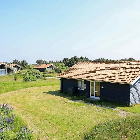 Holiday home 6 Person Holiday Home In Ulfborg Fjand Garde